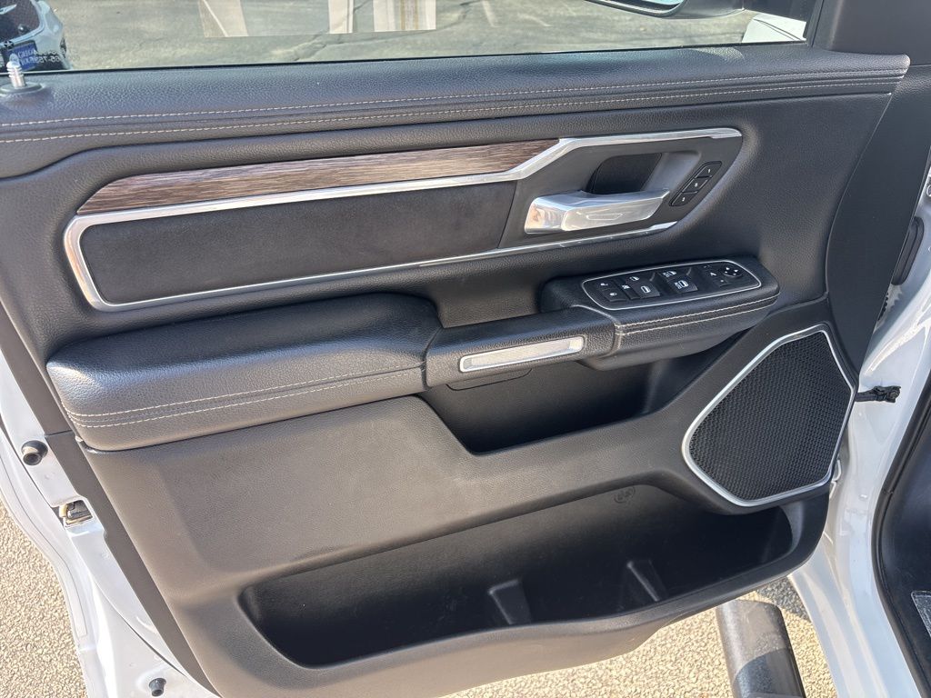 2020 Ram 1500 Laramie photo 15