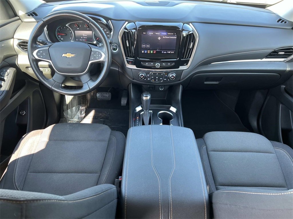 2020 Chevrolet Traverse photo 2