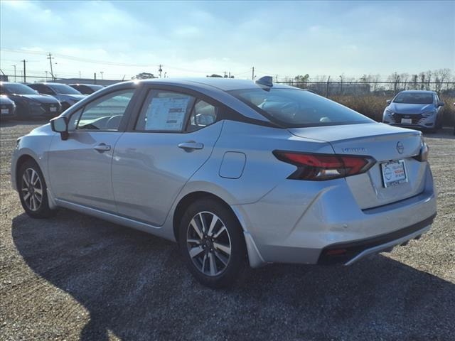 2025 Nissan Versa 1.6 SV photo 2