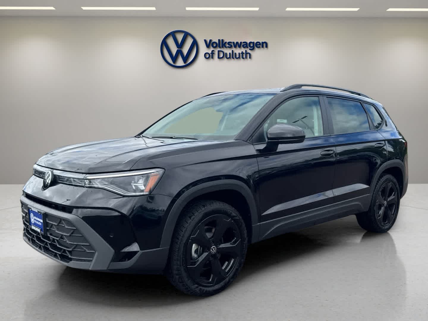 2025 Volkswagen Taos SE Black's photo