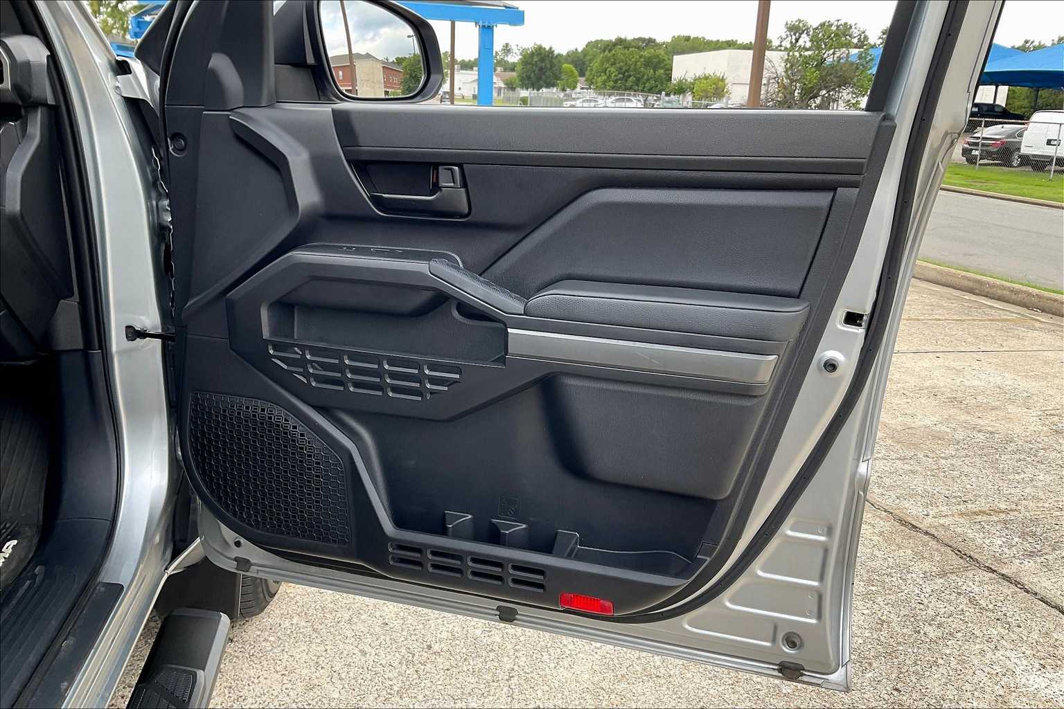2024 Toyota Tacoma SR5 photo 20