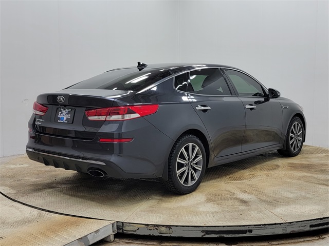 2019 Kia Optima LX photo 3