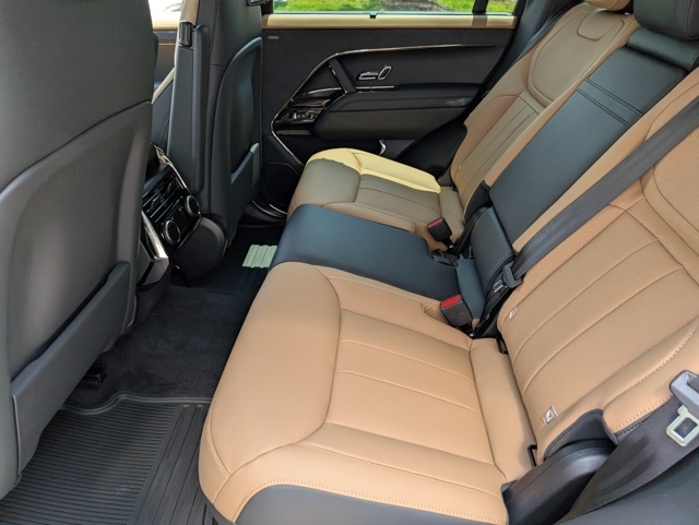 2025 Land Rover Range Rover Sport SE photo 21