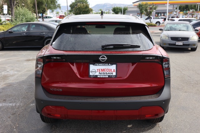 2025 Nissan Kicks SV photo 4