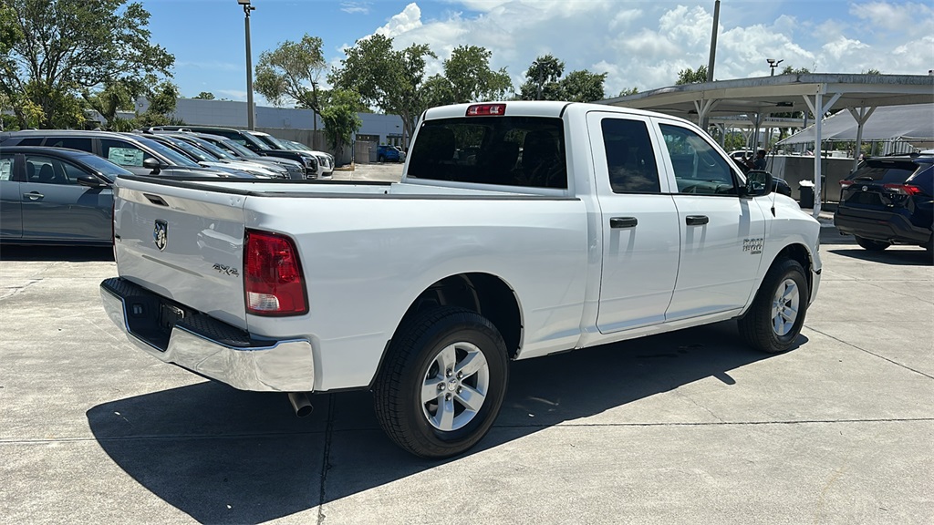 2024 Ram 1500 Classic SLT photo 7
