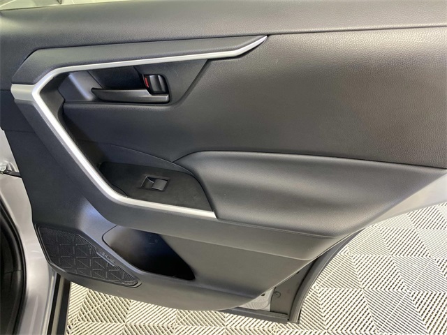 2023 Toyota RAV4 LE photo 24