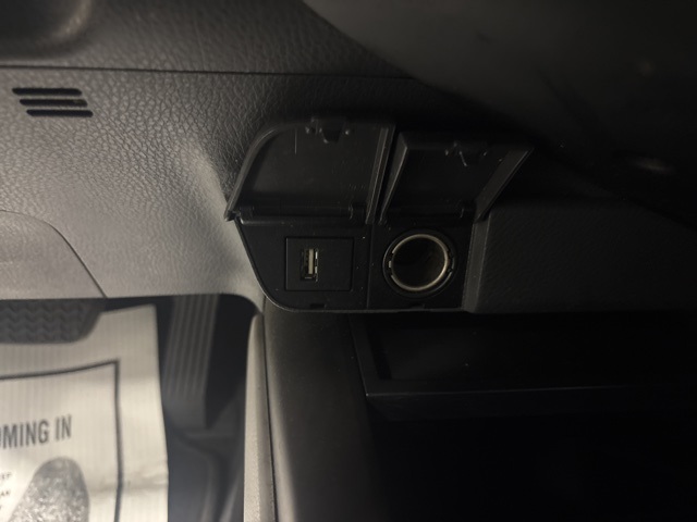 2022 Toyota Camry SE photo 22