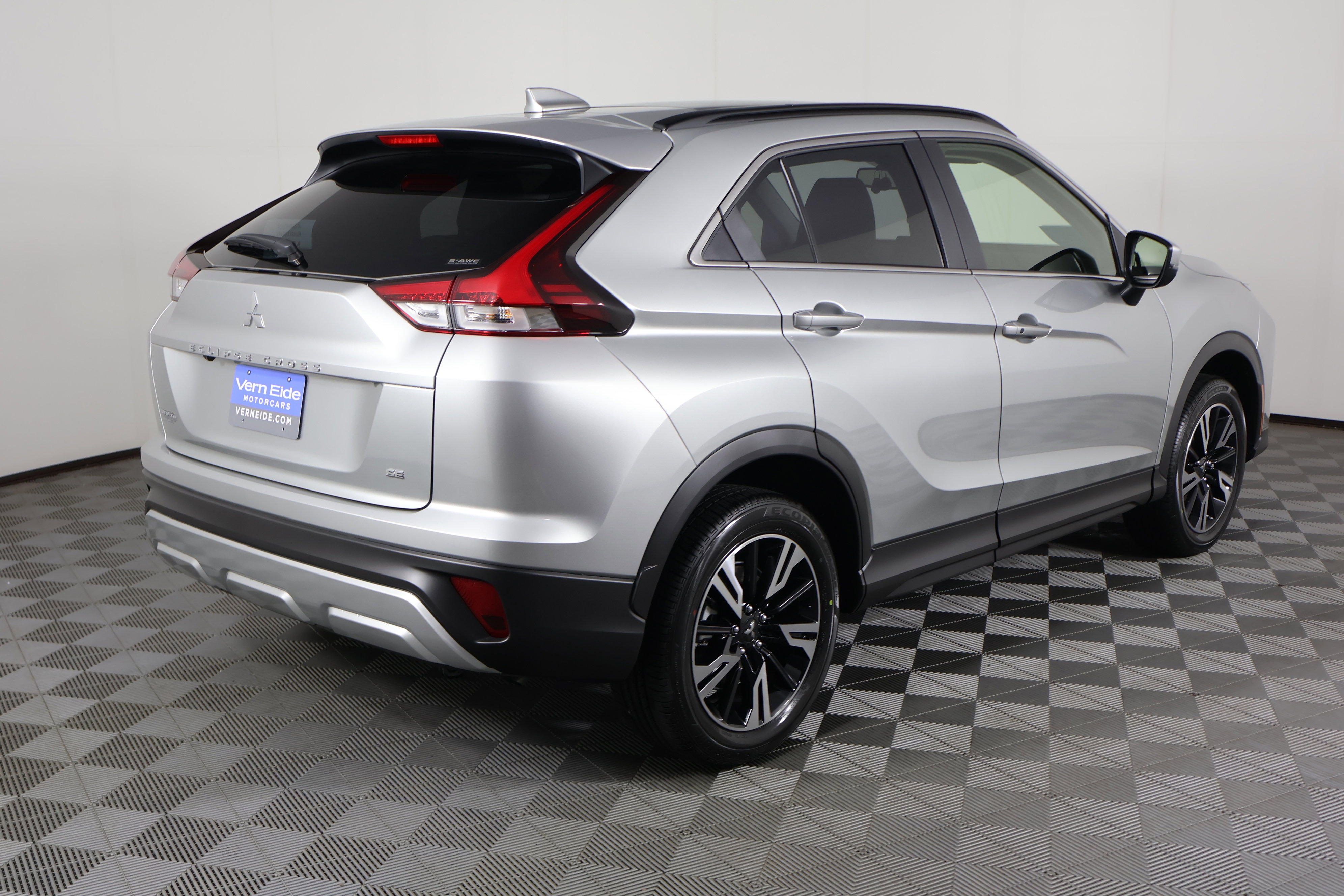 2025 Mitsubishi Eclipse Cross SEL photo 6