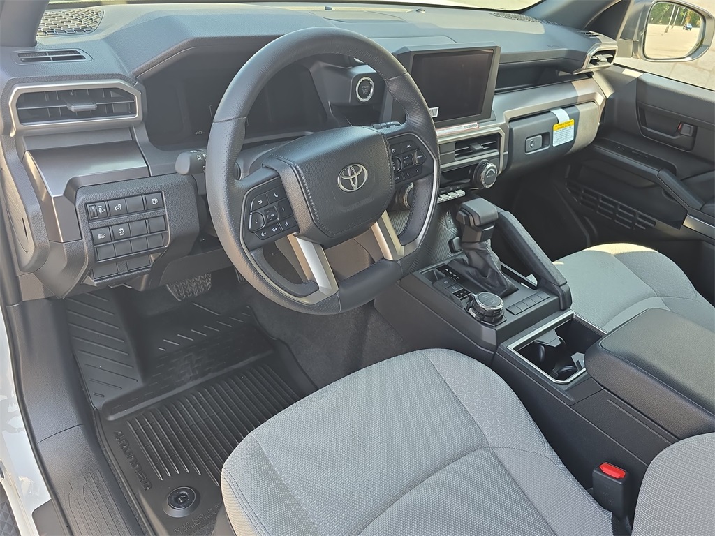 2025 Toyota 4Runner SR5 4WD photo 16