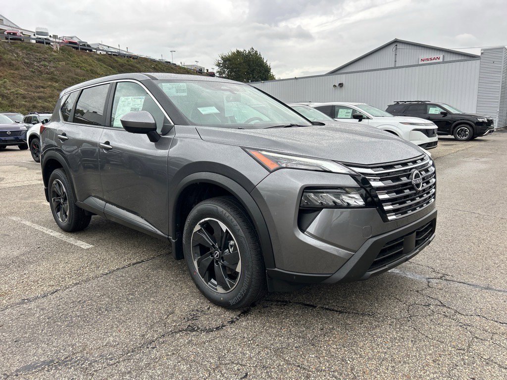 2026 Nissan Rogue SV's photo