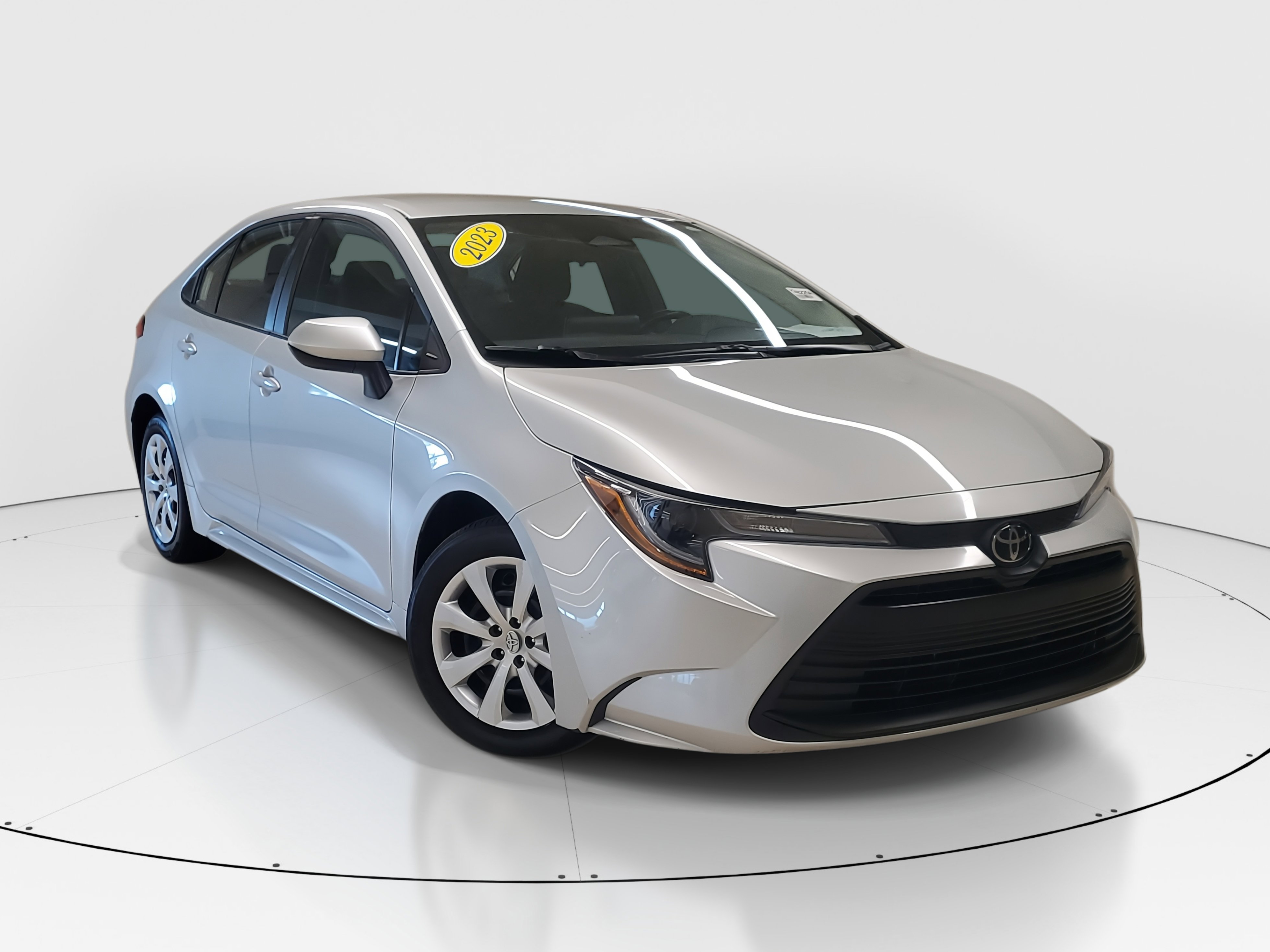 Used 2023 Toyota Corolla LE with VIN 5YFB4MDEXPP039611 for sale in Pinecrest, FL