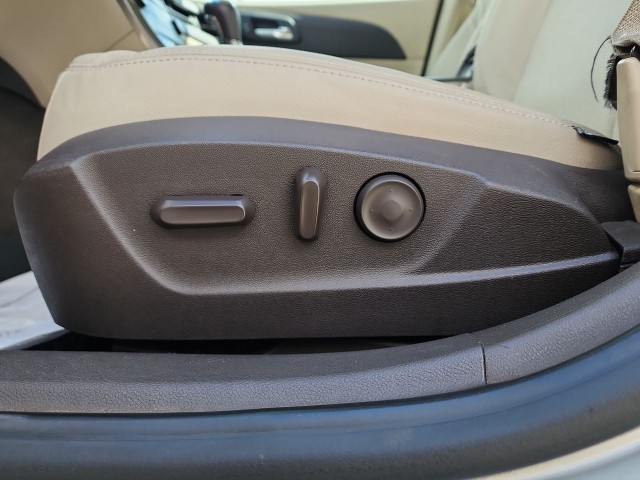 2013 Chevrolet Malibu 1LT photo 4