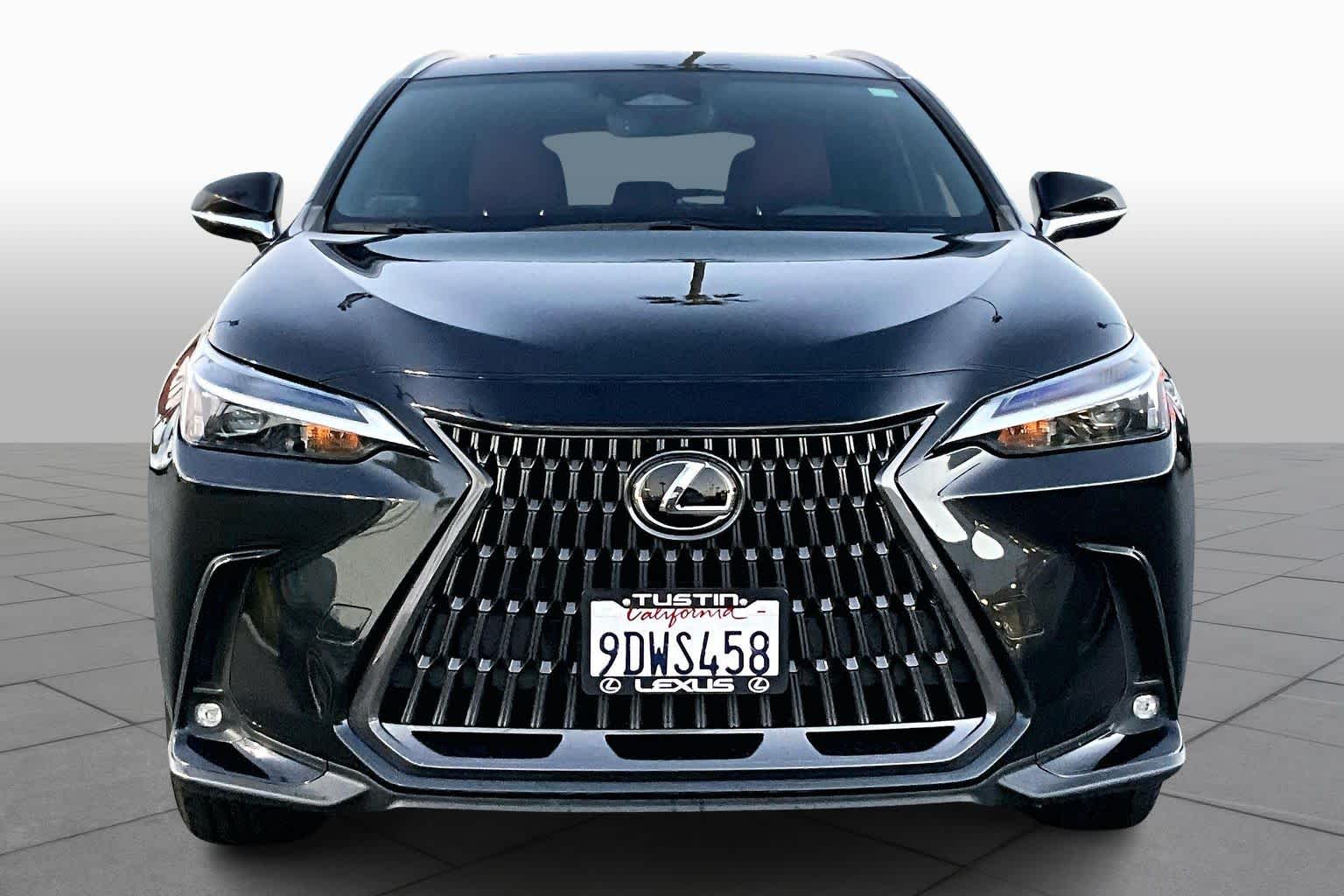 2023 Lexus NX photo 3