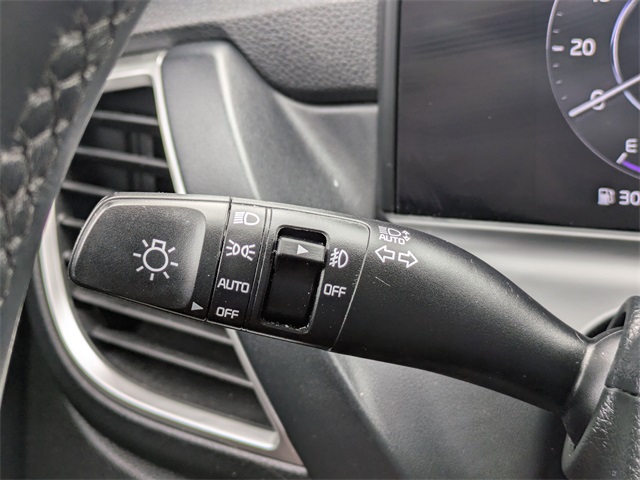 2024 Kia Seltos EX photo 23