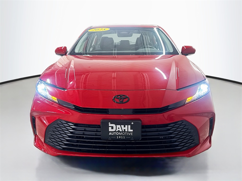 2025 Toyota Camry LE photo 2