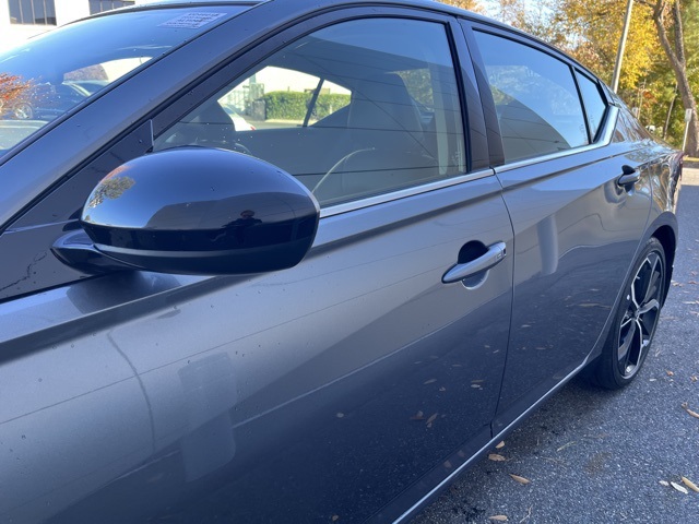 2025 Nissan Altima 2.5 SR photo 4