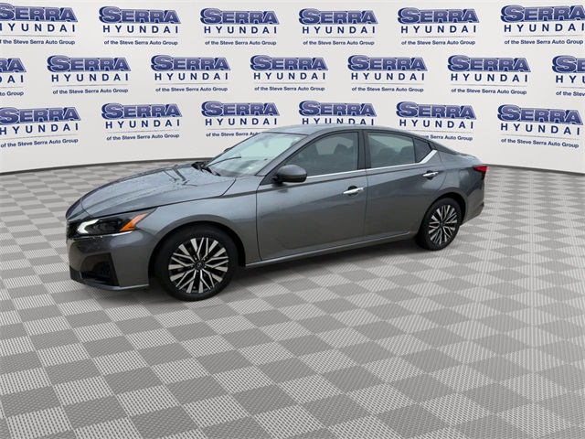 2023 Nissan Altima 2.5 SV photo 5