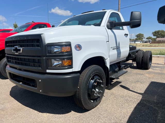 2024 Chevrolet Silverado 4500 Medium Duty Chassis Cab Work Truck's photo