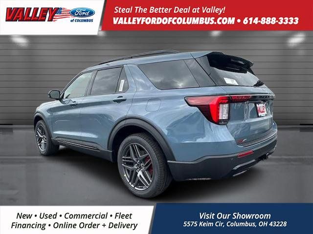 2025 Ford Explorer ST-Line photo 5