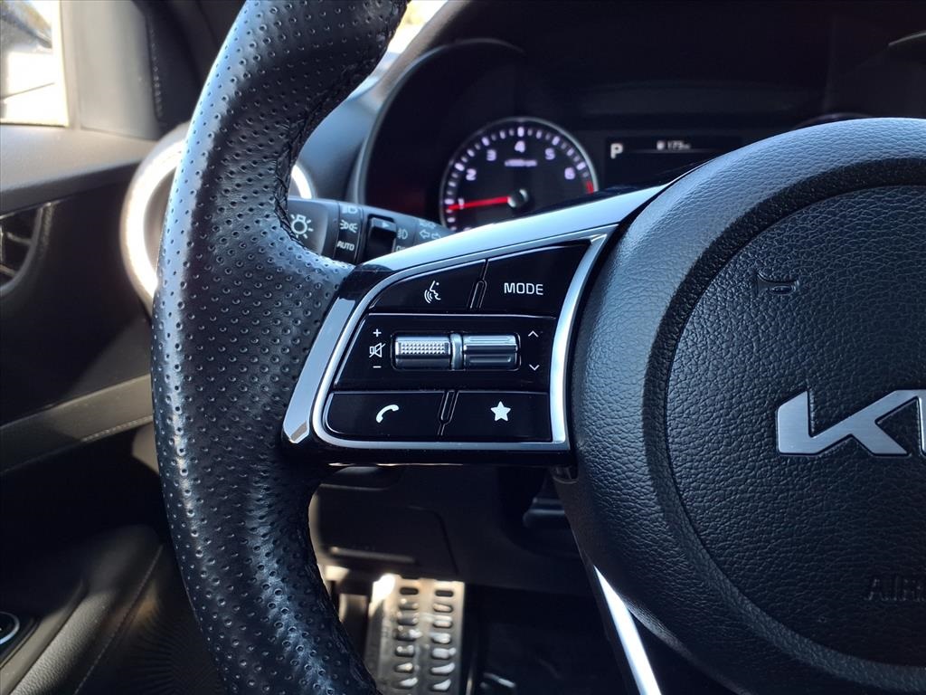 2023 Kia Forte GT-Line photo 14