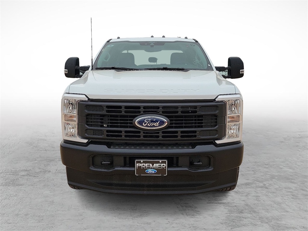 2026 Ford F-350 photo 3