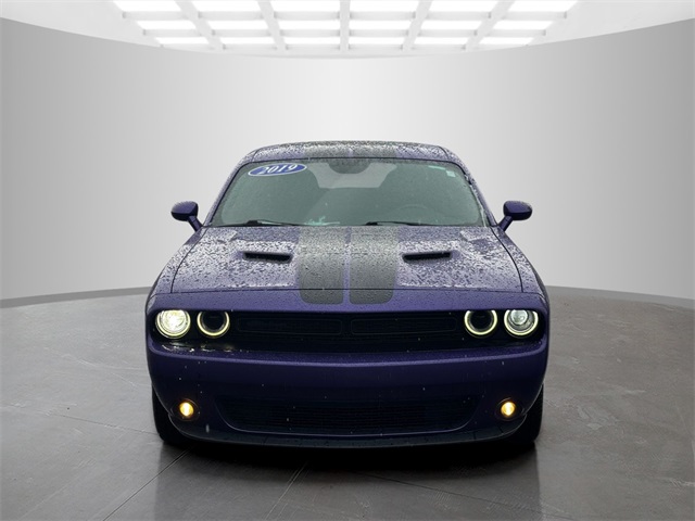 2019 Dodge Challenger SXT photo 2