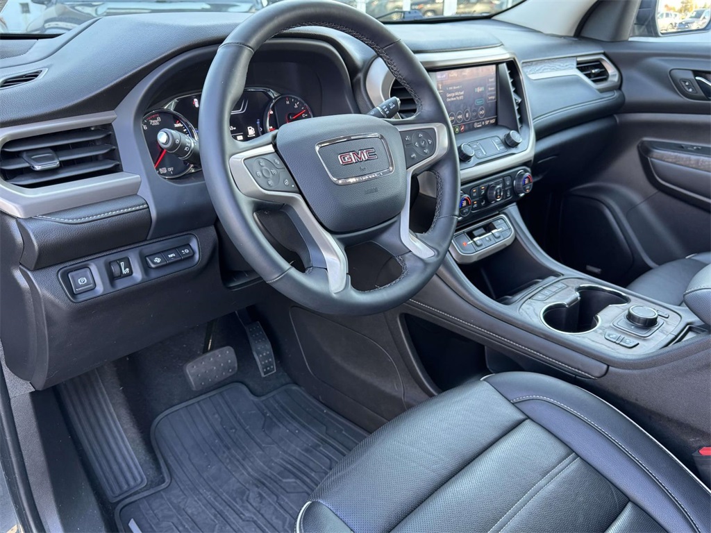 2023 Gmc Acadia Denali photo 2