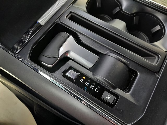 2025 Ford F-150 Lariat photo 27