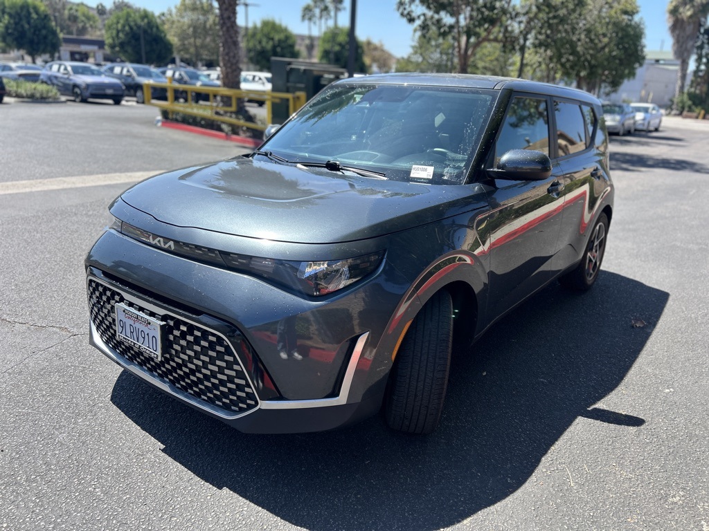 2023 Kia Soul EX photo 2