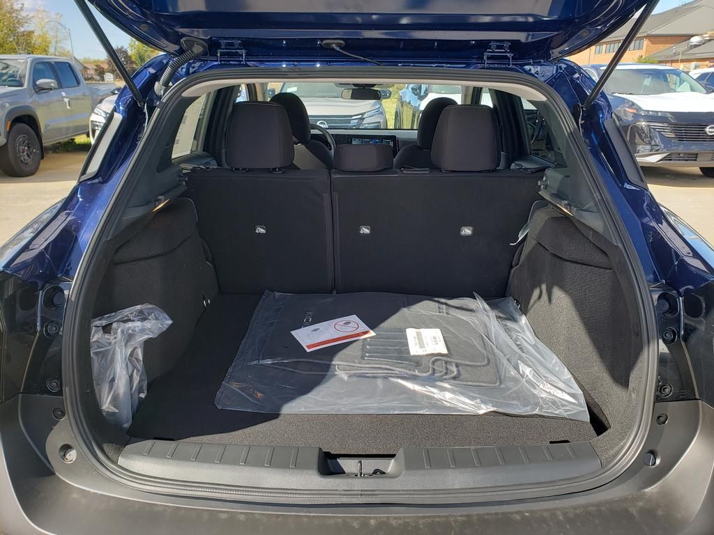 2026 Nissan Kicks SV photo 2