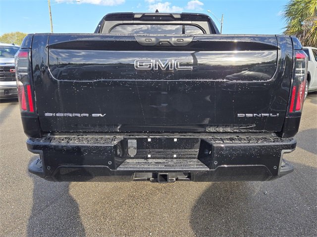 2025 Gmc Sierra EV Denali photo 8