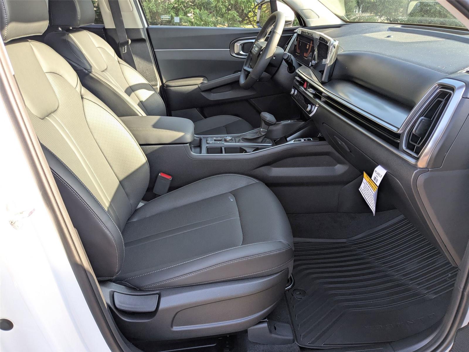 2026 Kia Sorento S photo 33