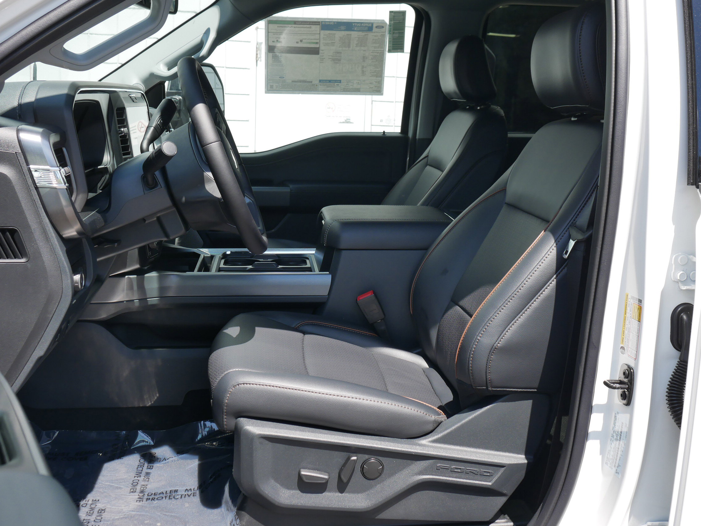 2025 Ford F-350 Lariat photo 3