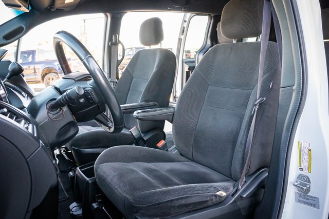 2017 Dodge Grand Caravan SE Plus Blacktop photo 12