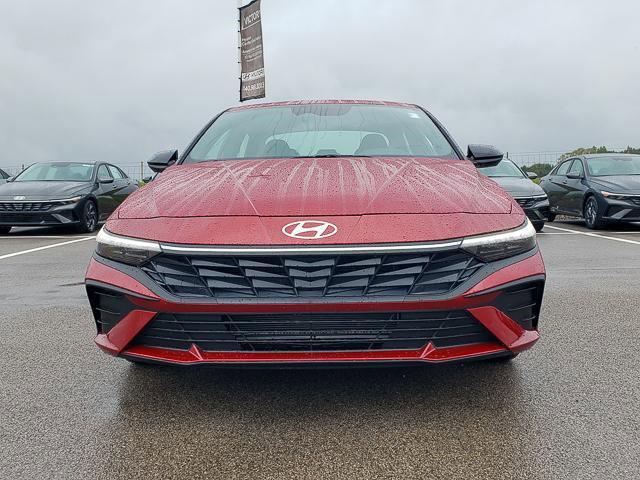 2025 Hyundai Elantra SEL Sport photo 2