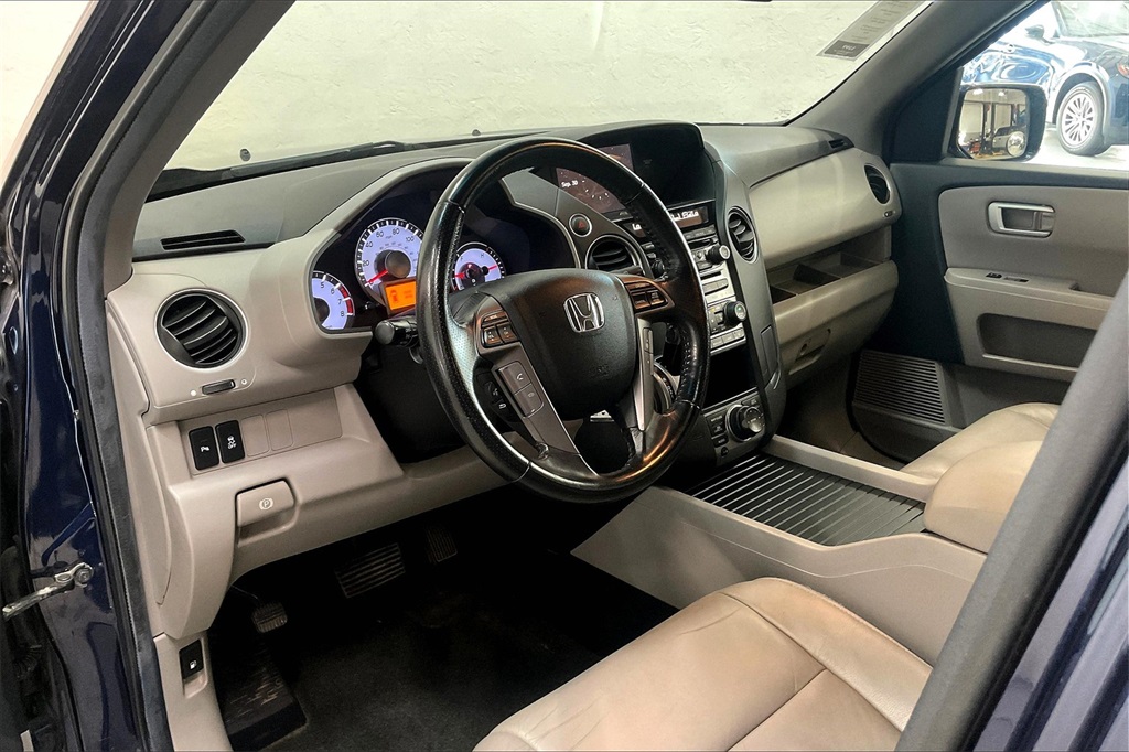 2013 Honda Pilot Touring photo 12