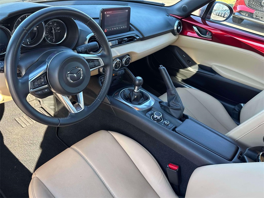 2020 Mazda MX-5 Miata RF Miata Grand Touring photo 2