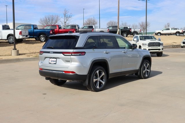 2024 Jeep Grand Cherokee 4xe photo 2