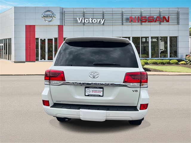 2019 Toyota Land Cruiser Base photo 3