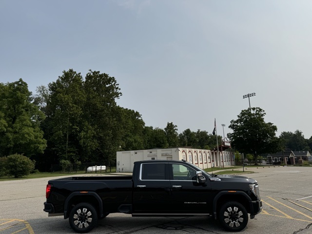 2024 Gmc Sierra HD Denali photo 4