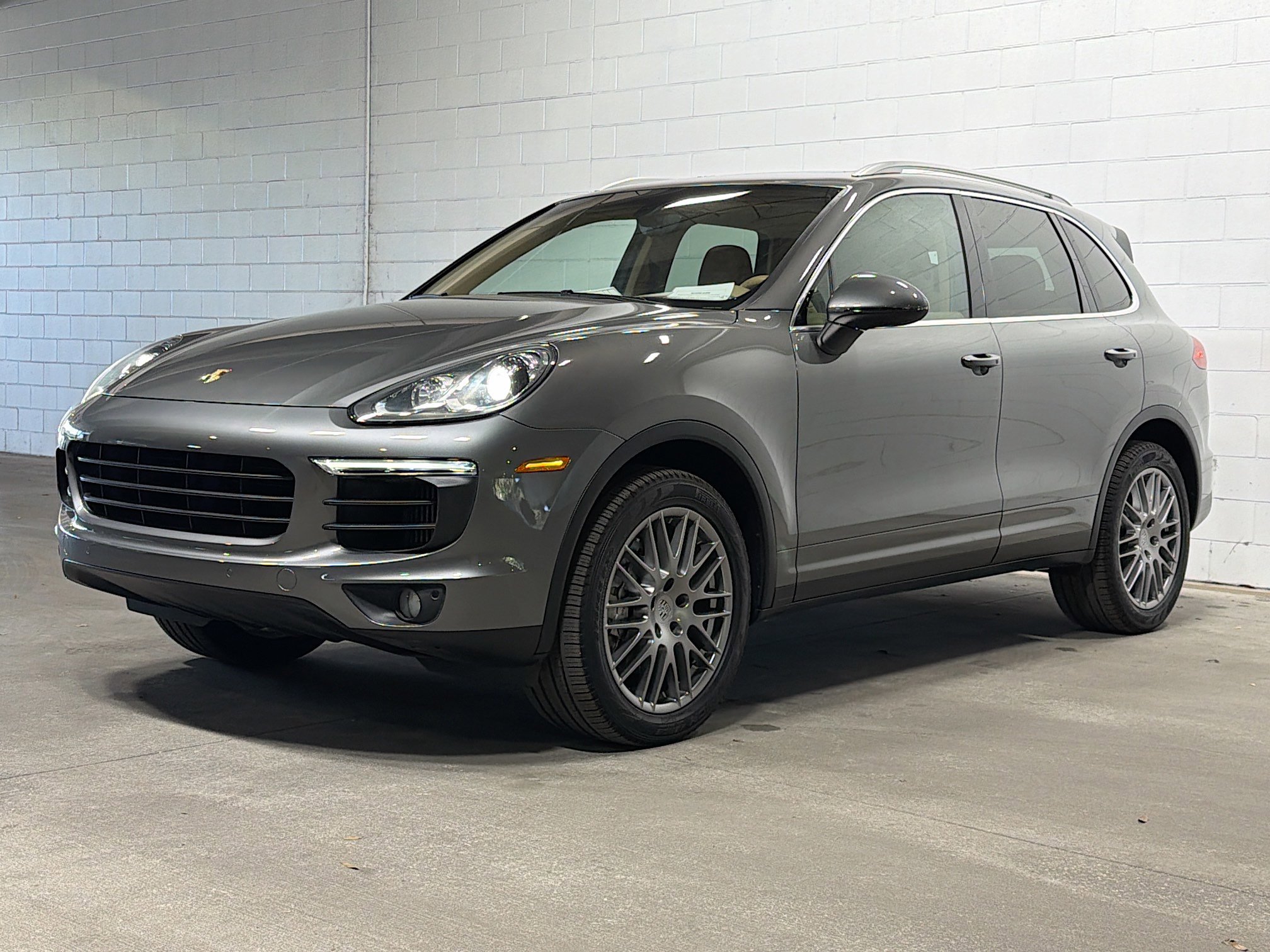 2016 Porsche Cayenne S's photo