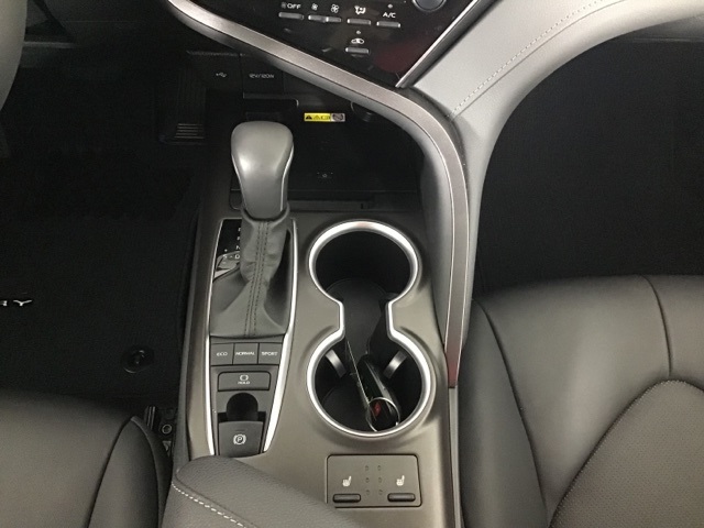 2024 Toyota Camry XLE photo 12