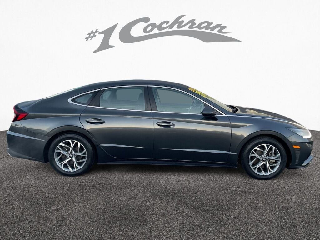 2022 Hyundai Sonata SEL photo 8