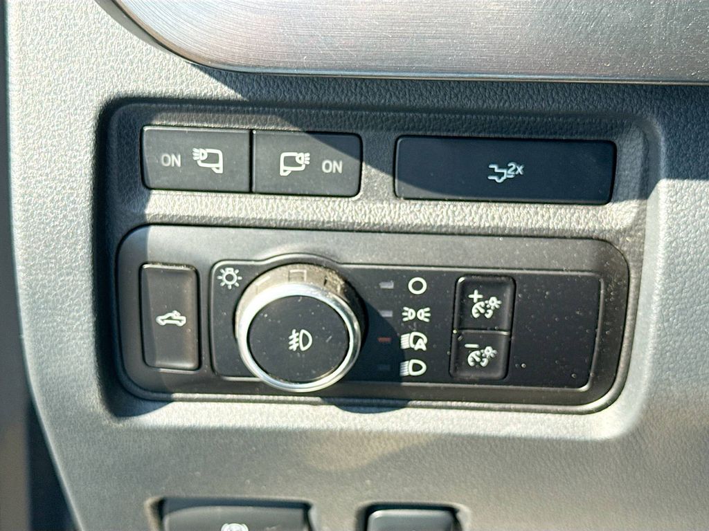 2023 Ford F-250 Lariat photo 10