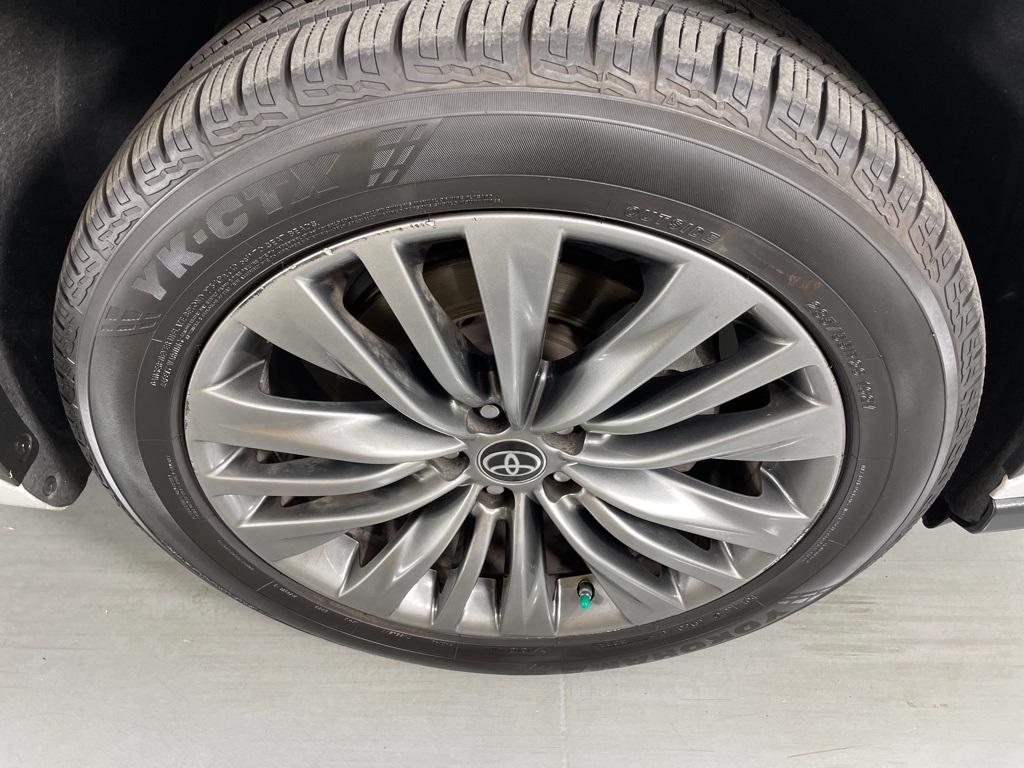 2022 Toyota Highlander Platinum photo 10