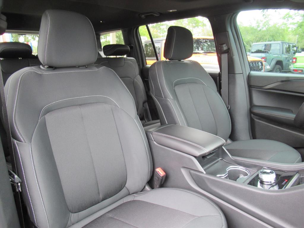 2025 Jeep Grand Cherokee Altitude X photo 8