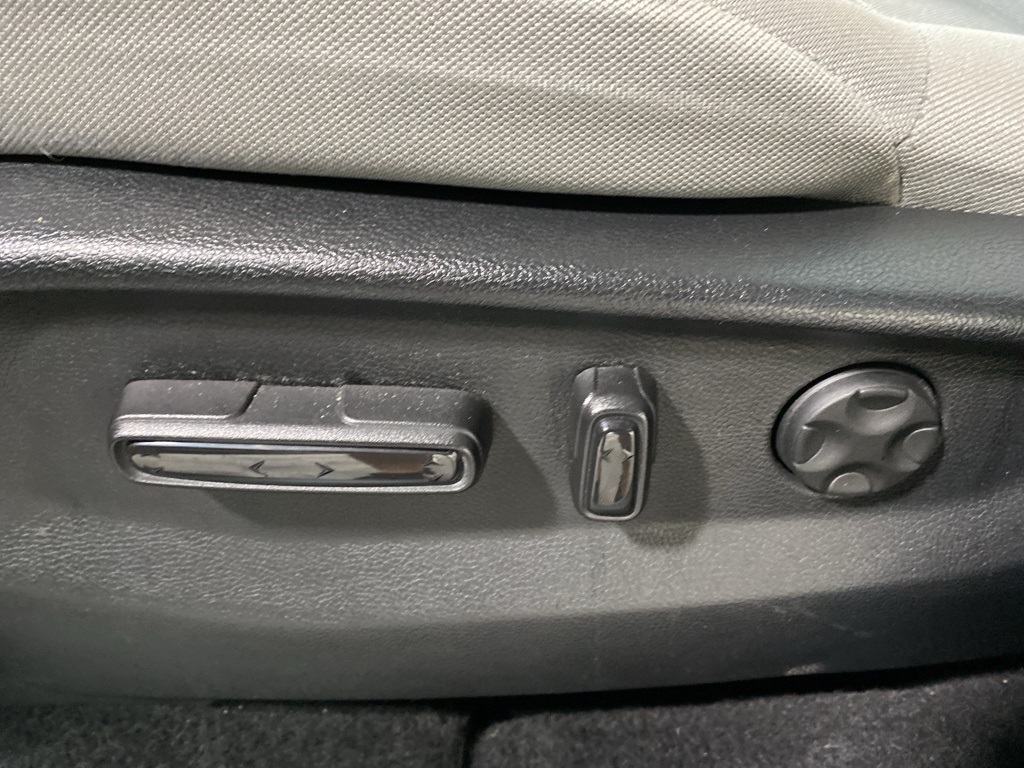 2020 Honda CR-V Hybrid EX photo 24