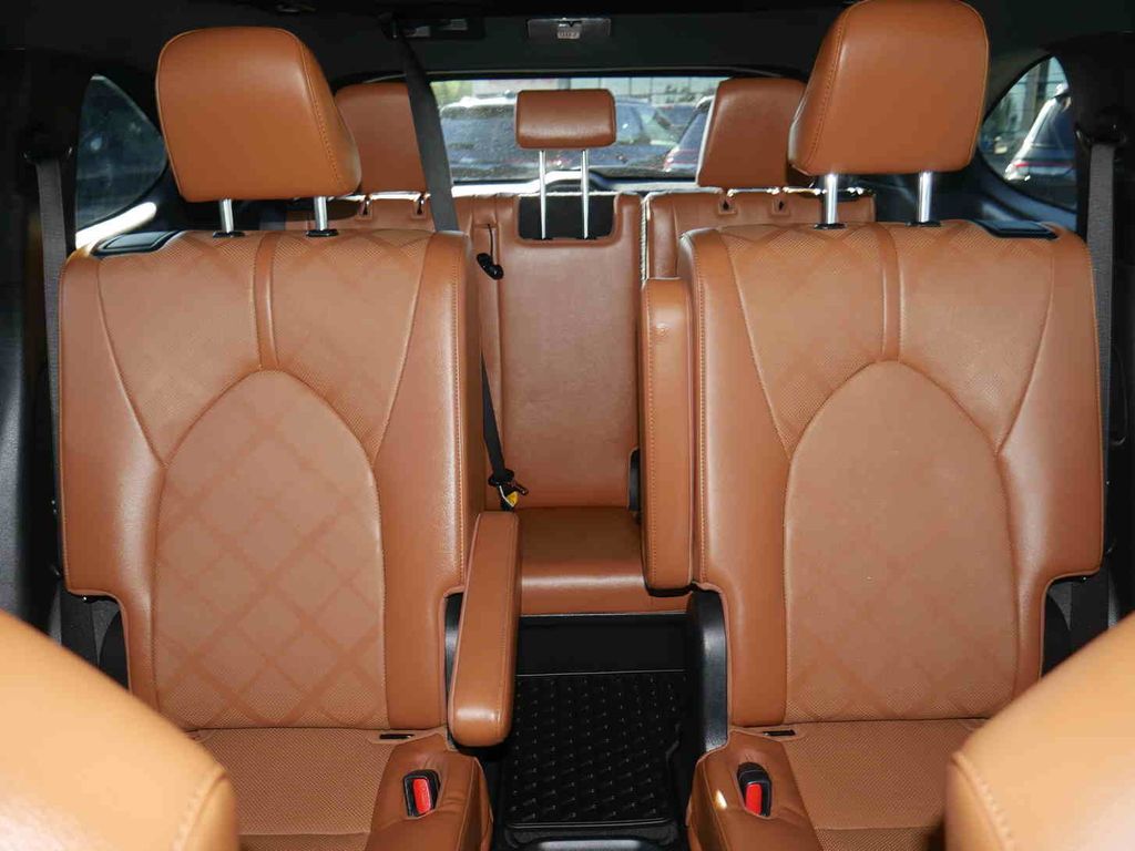 2023 Toyota Highlander LE photo 39