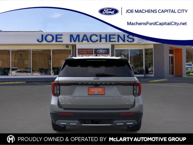 2025 Ford Explorer photo 3