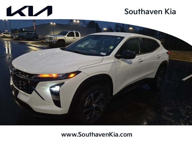 2025 Chevrolet Trax RS's photo